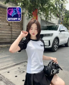 Read more about the article Nguyễn Quân đẹp nổi bật trên Hot51 Live 2026