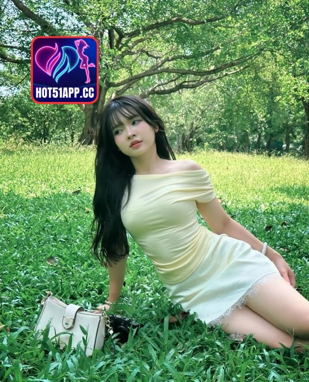 You are currently viewing Hot51 Live 2026 Julian Graham và cô gái xinh đáng yêu