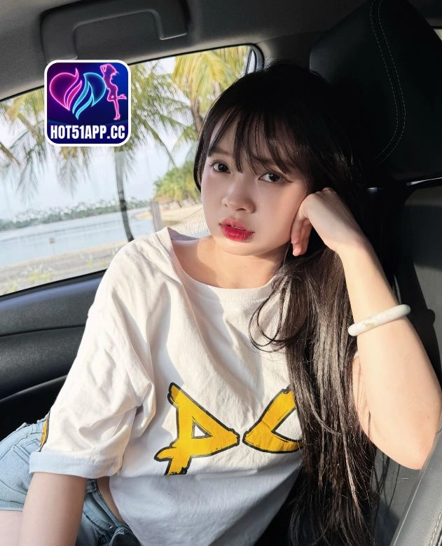You are currently viewing Thanh Hằng đẹp cuốn hút trên Hot51 Live 2026